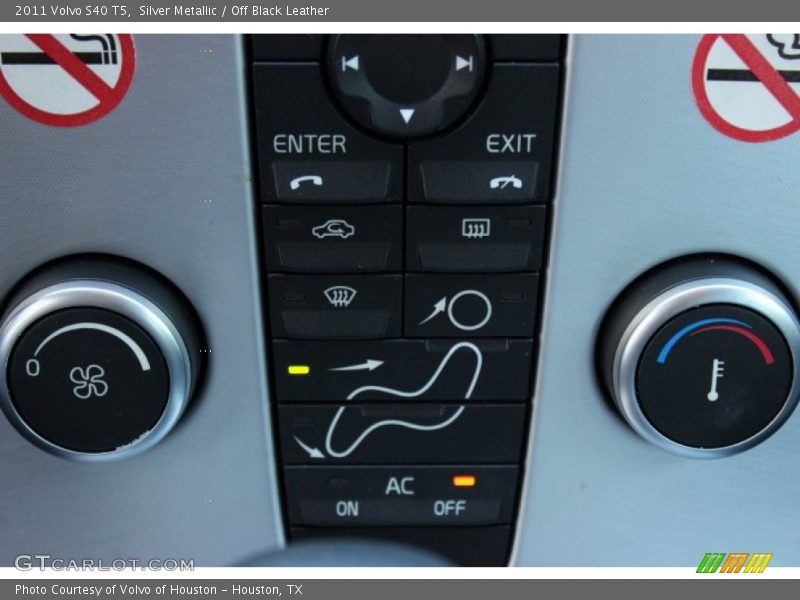 Silver Metallic / Off Black Leather 2011 Volvo S40 T5