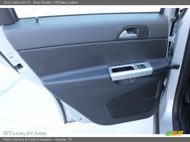 Silver Metallic / Off Black Leather 2011 Volvo S40 T5