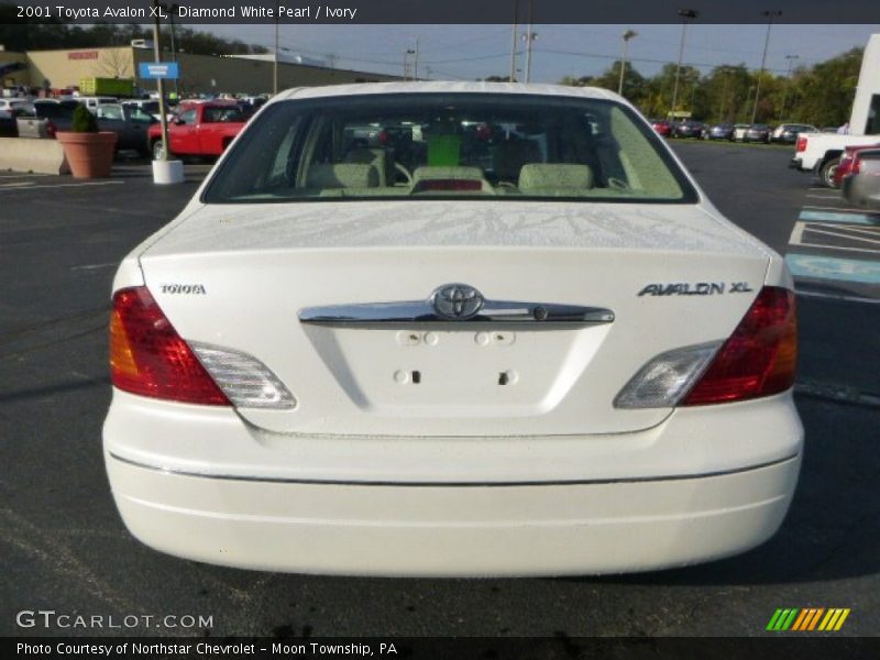 Diamond White Pearl / Ivory 2001 Toyota Avalon XL