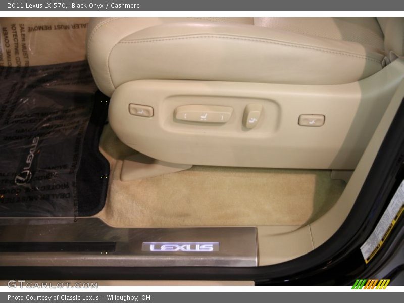 Black Onyx / Cashmere 2011 Lexus LX 570