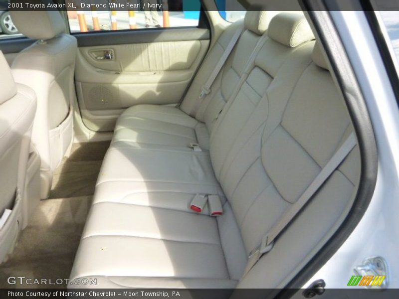 Diamond White Pearl / Ivory 2001 Toyota Avalon XL