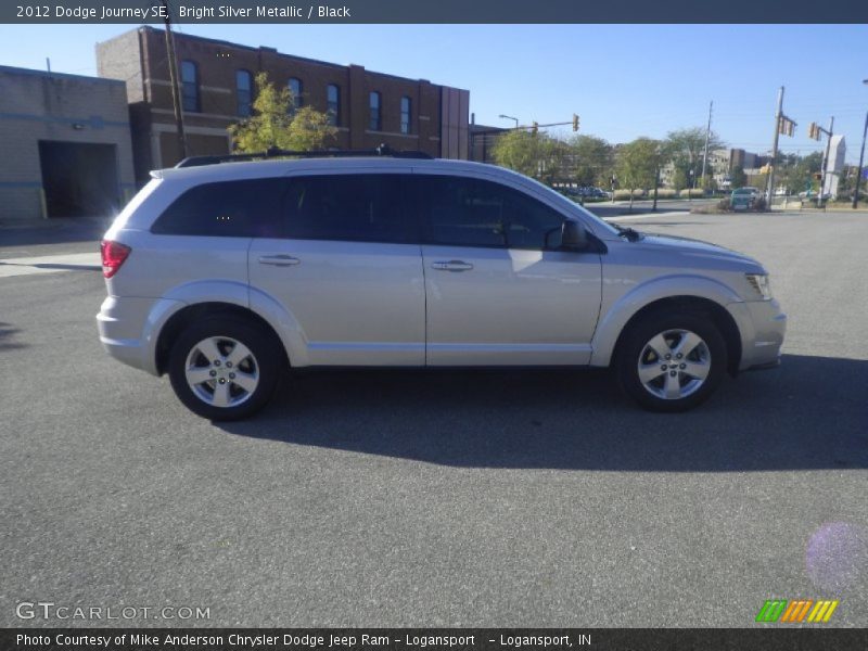 Bright Silver Metallic / Black 2012 Dodge Journey SE