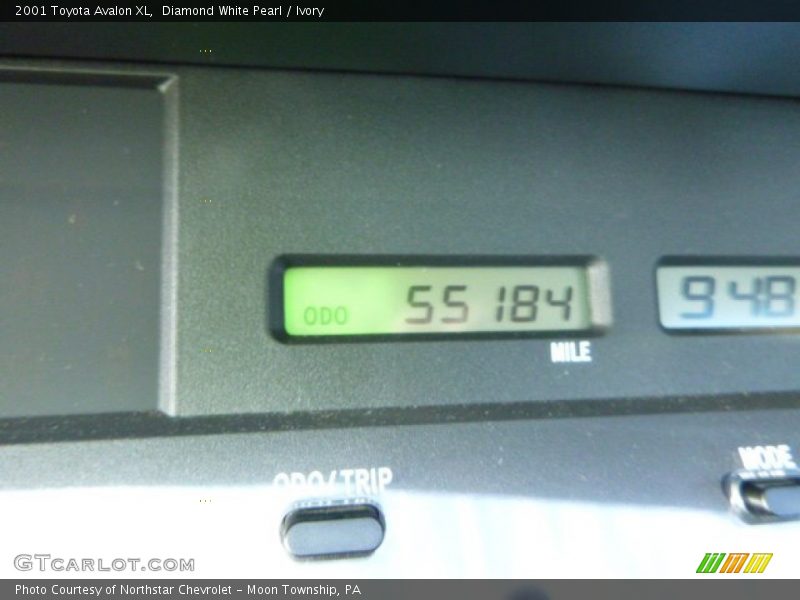 Diamond White Pearl / Ivory 2001 Toyota Avalon XL