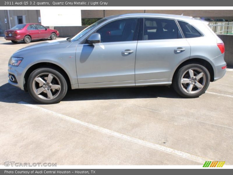 Quartz Grey Metallic / Light Gray 2011 Audi Q5 3.2 quattro