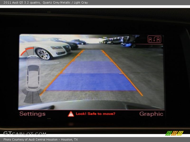 Quartz Grey Metallic / Light Gray 2011 Audi Q5 3.2 quattro