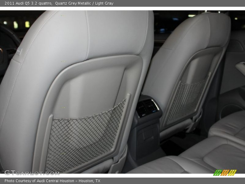 Quartz Grey Metallic / Light Gray 2011 Audi Q5 3.2 quattro