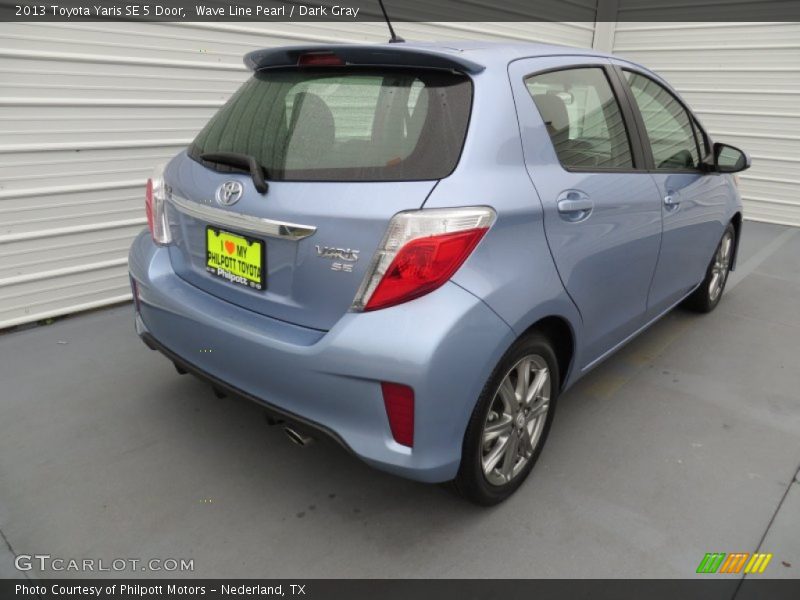 Wave Line Pearl / Dark Gray 2013 Toyota Yaris SE 5 Door