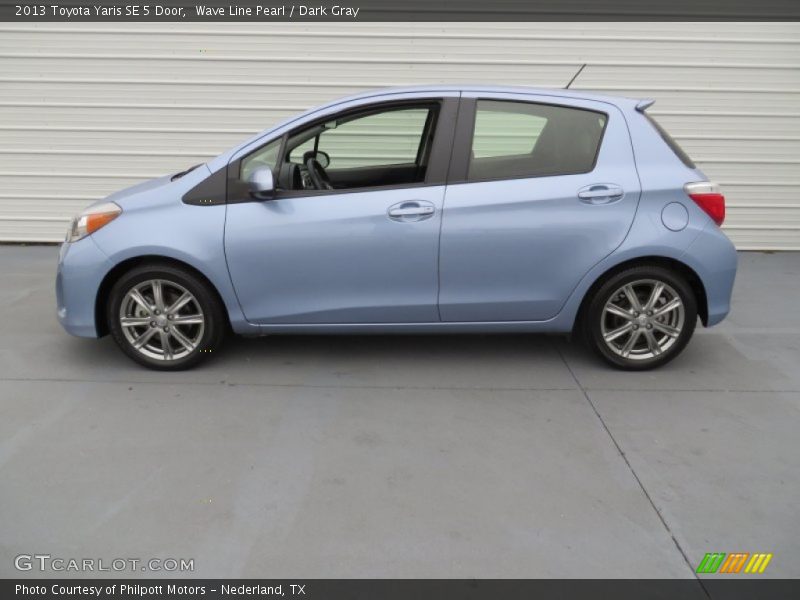 Wave Line Pearl / Dark Gray 2013 Toyota Yaris SE 5 Door