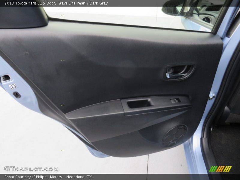 Wave Line Pearl / Dark Gray 2013 Toyota Yaris SE 5 Door