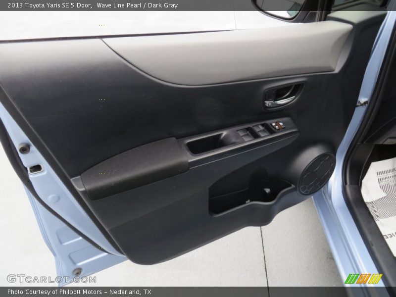 Wave Line Pearl / Dark Gray 2013 Toyota Yaris SE 5 Door