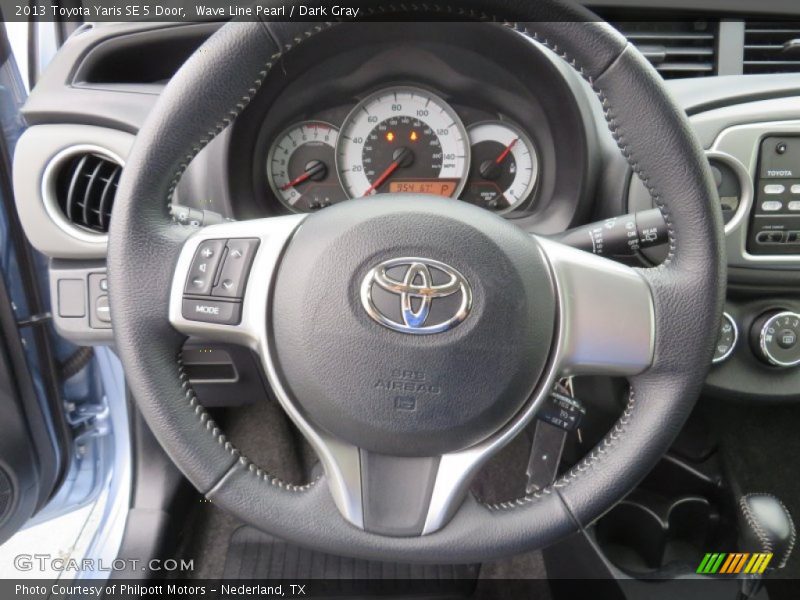 Wave Line Pearl / Dark Gray 2013 Toyota Yaris SE 5 Door