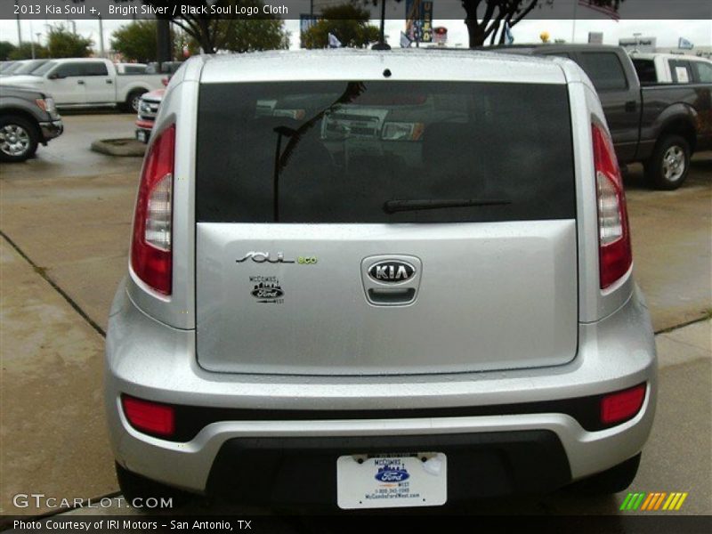 Bright Silver / Black Soul Logo Cloth 2013 Kia Soul +