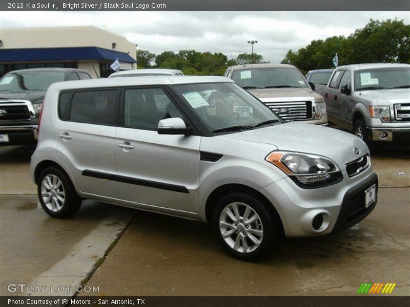 Bright Silver / Black Soul Logo Cloth 2013 Kia Soul +