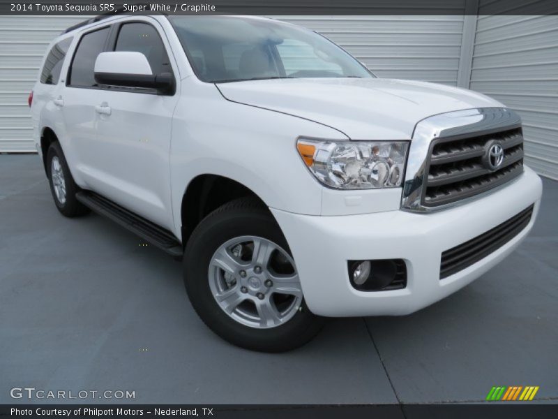 Front 3/4 View of 2014 Sequoia SR5