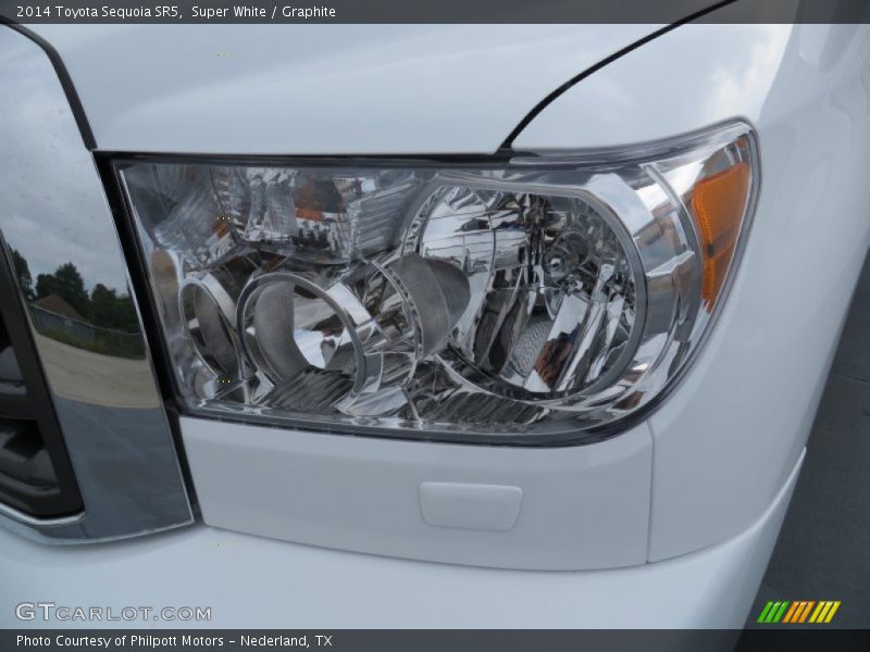 Super White / Graphite 2014 Toyota Sequoia SR5