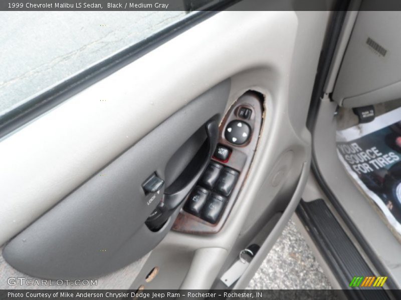 Black / Medium Gray 1999 Chevrolet Malibu LS Sedan