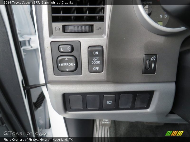  2014 Sequoia SR5 SR5 Gauges