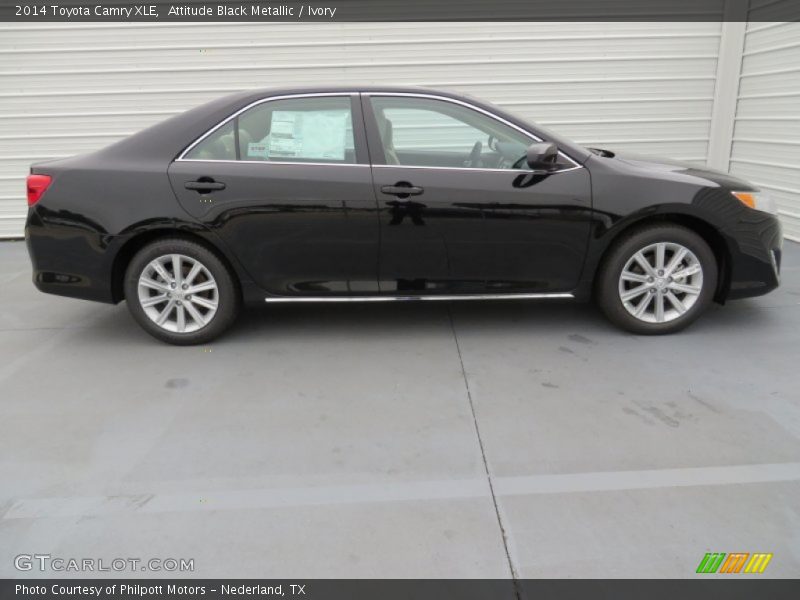Attitude Black Metallic / Ivory 2014 Toyota Camry XLE