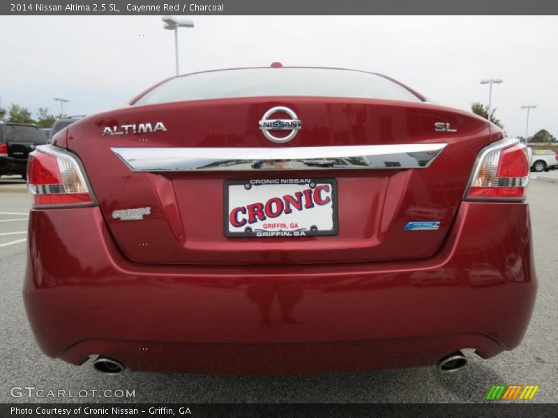 Cayenne Red / Charcoal 2014 Nissan Altima 2.5 SL