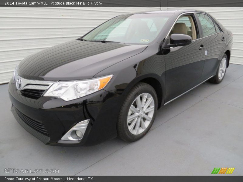 Attitude Black Metallic / Ivory 2014 Toyota Camry XLE