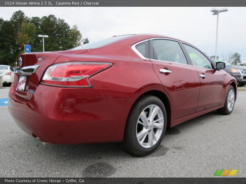 Cayenne Red / Charcoal 2014 Nissan Altima 2.5 SL