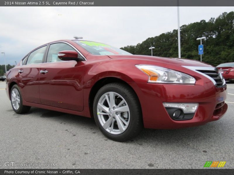 Cayenne Red / Charcoal 2014 Nissan Altima 2.5 SL