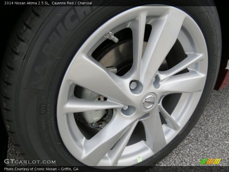 Cayenne Red / Charcoal 2014 Nissan Altima 2.5 SL