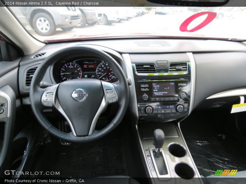 Cayenne Red / Charcoal 2014 Nissan Altima 2.5 SL