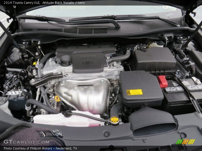 Attitude Black Metallic / Ivory 2014 Toyota Camry XLE