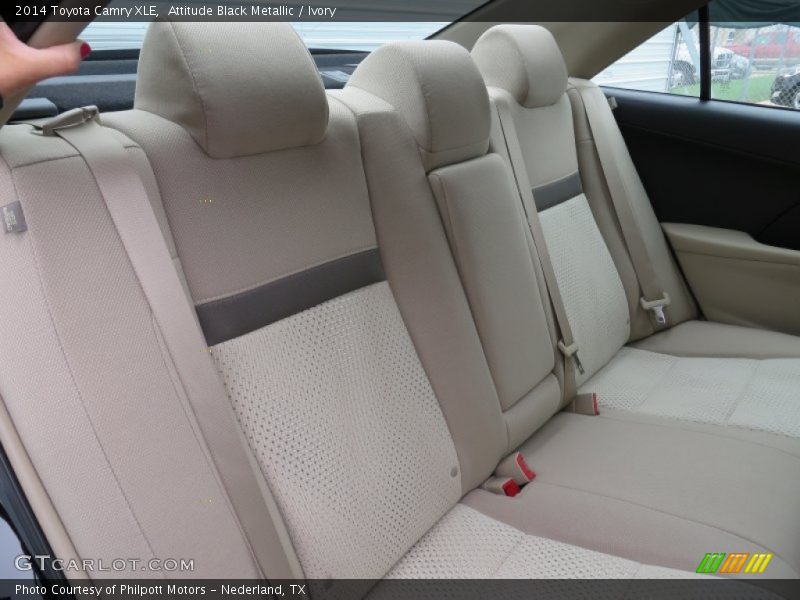 Attitude Black Metallic / Ivory 2014 Toyota Camry XLE