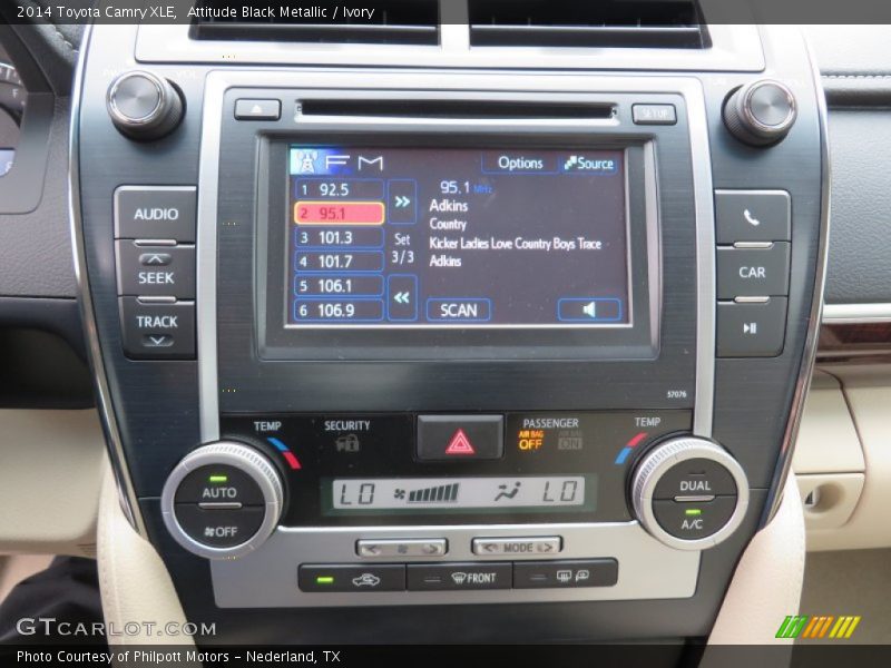 Attitude Black Metallic / Ivory 2014 Toyota Camry XLE