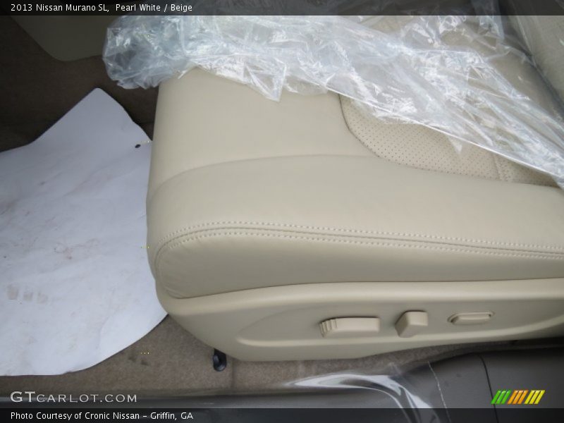 Pearl White / Beige 2013 Nissan Murano SL