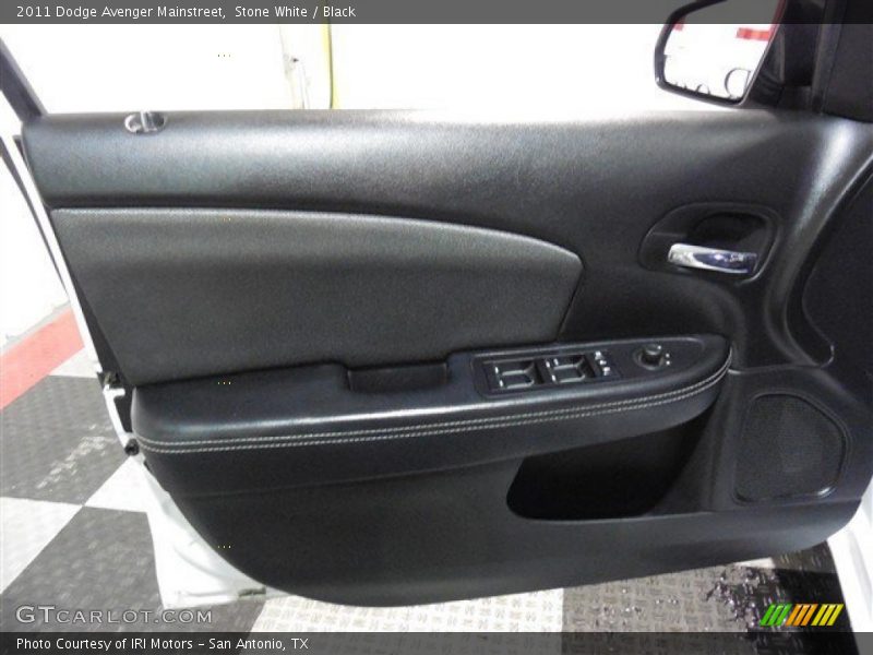Stone White / Black 2011 Dodge Avenger Mainstreet