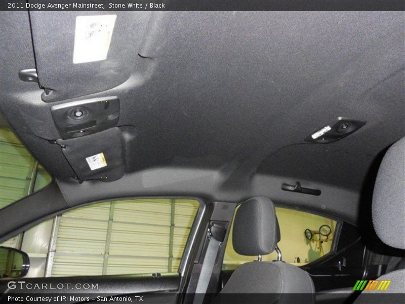 Stone White / Black 2011 Dodge Avenger Mainstreet