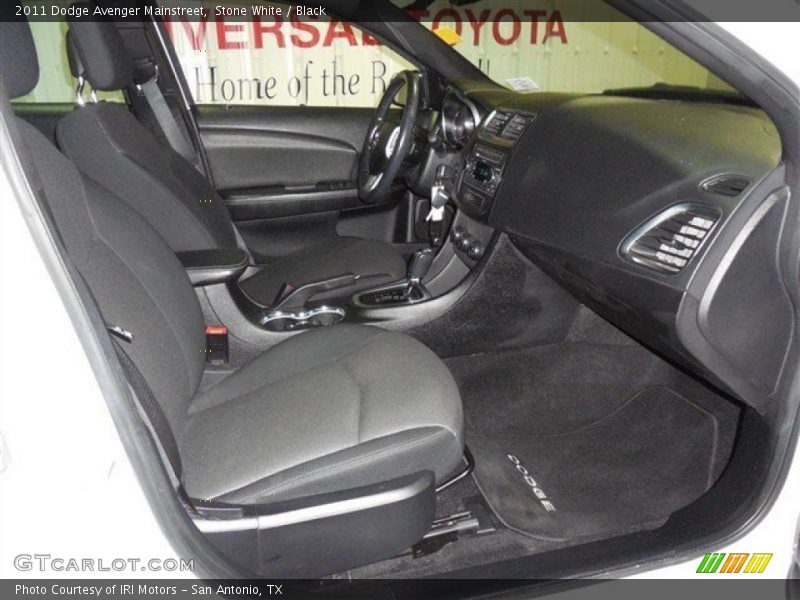 Stone White / Black 2011 Dodge Avenger Mainstreet