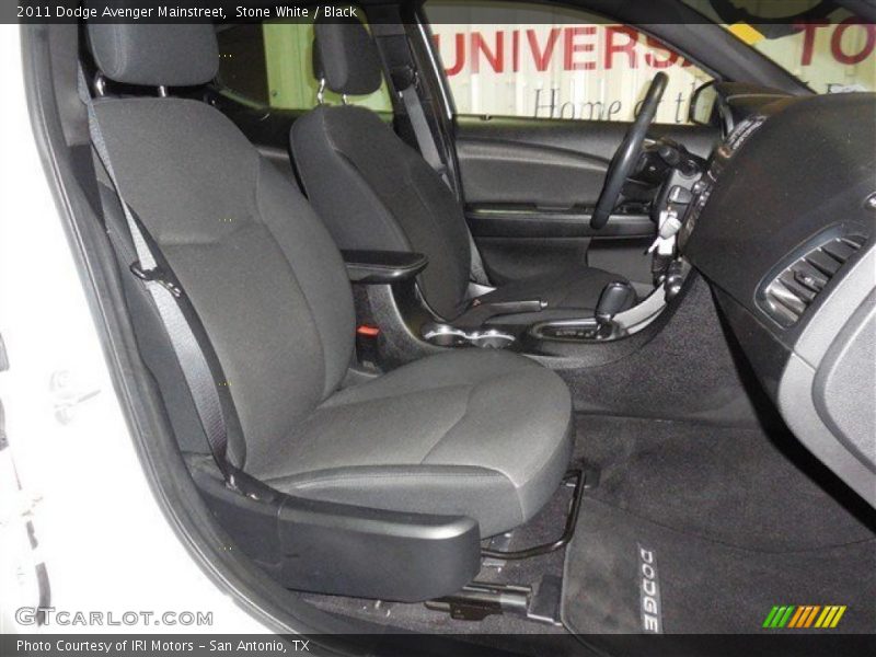Stone White / Black 2011 Dodge Avenger Mainstreet