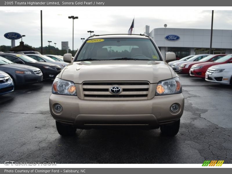 Sonora Gold Pearl / Ivory 2005 Toyota Highlander Limited