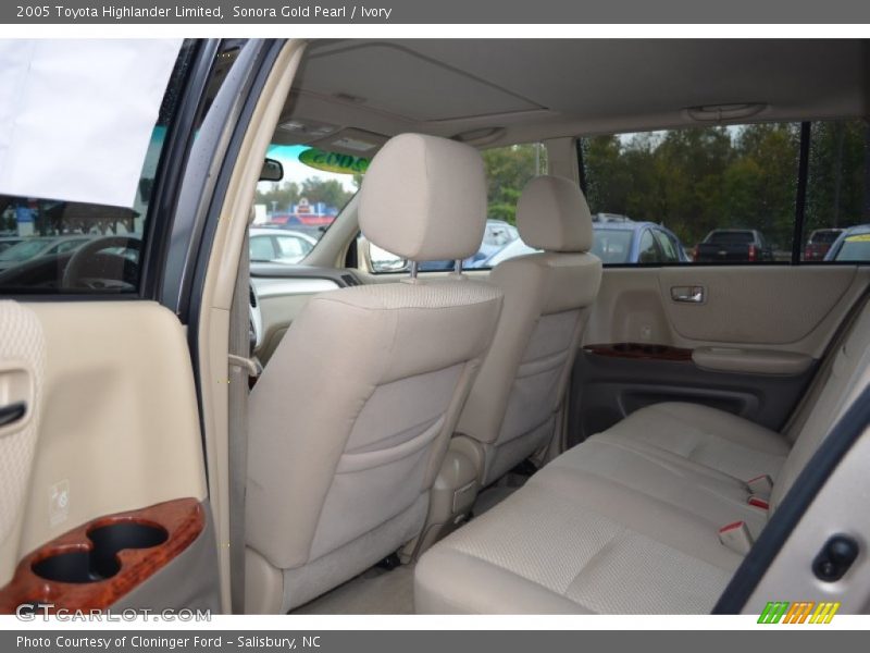 Sonora Gold Pearl / Ivory 2005 Toyota Highlander Limited