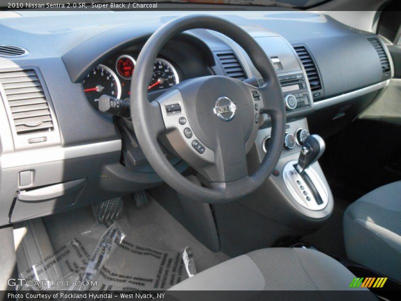 Super Black / Charcoal 2010 Nissan Sentra 2.0 SR