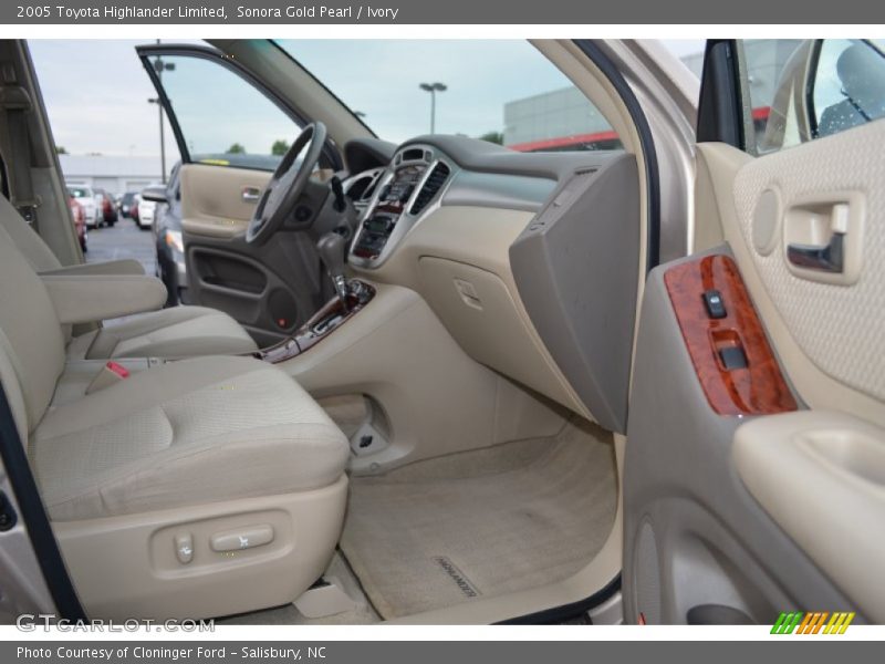 Sonora Gold Pearl / Ivory 2005 Toyota Highlander Limited