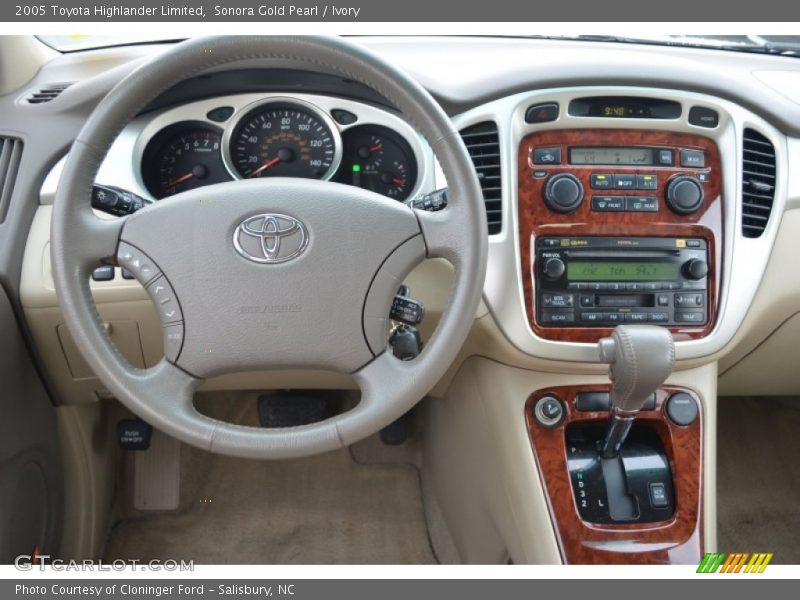Sonora Gold Pearl / Ivory 2005 Toyota Highlander Limited