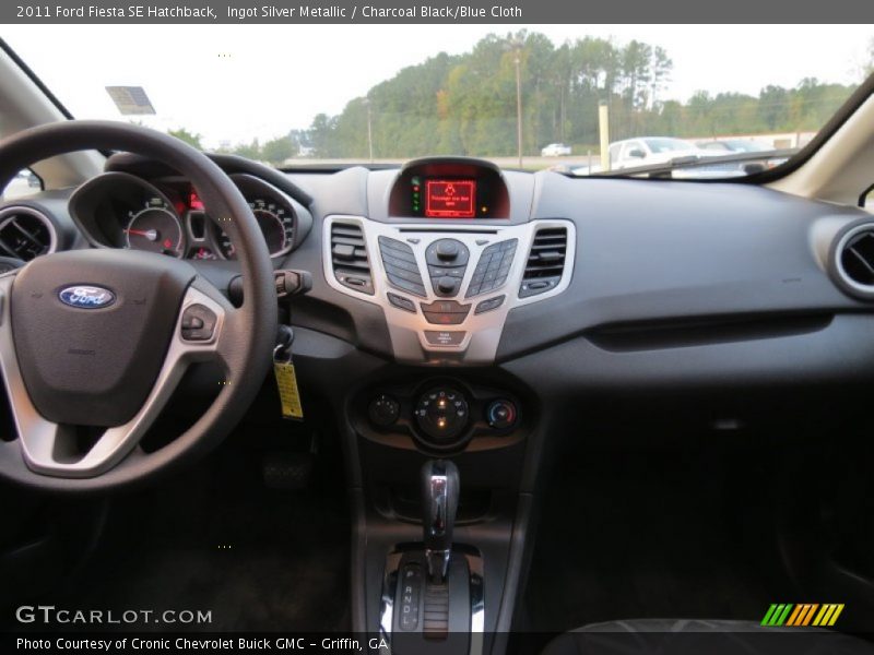 Ingot Silver Metallic / Charcoal Black/Blue Cloth 2011 Ford Fiesta SE Hatchback
