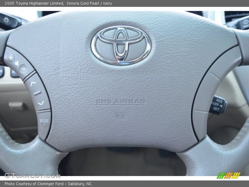 Sonora Gold Pearl / Ivory 2005 Toyota Highlander Limited