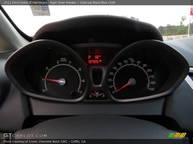 Ingot Silver Metallic / Charcoal Black/Blue Cloth 2011 Ford Fiesta SE Hatchback