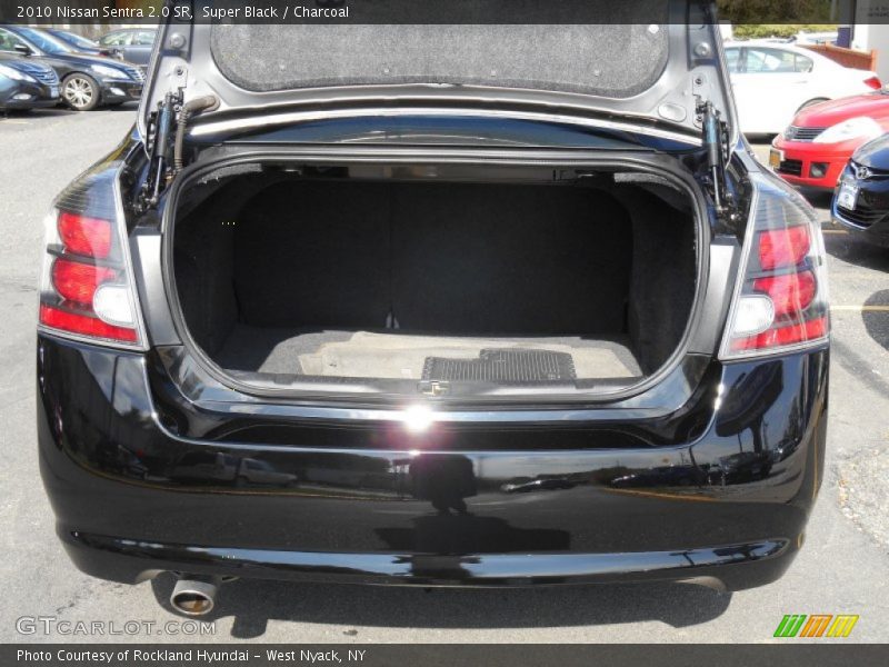 Super Black / Charcoal 2010 Nissan Sentra 2.0 SR