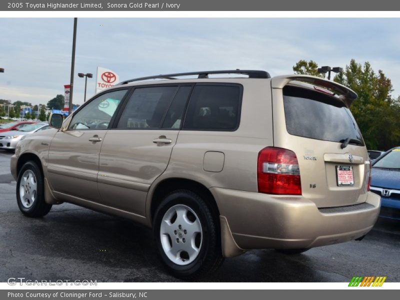 Sonora Gold Pearl / Ivory 2005 Toyota Highlander Limited