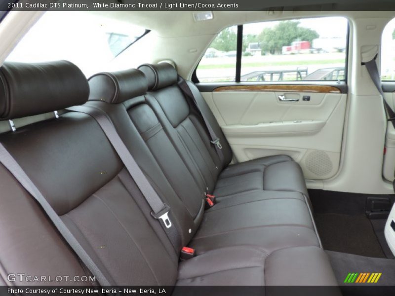 White Diamond Tricoat / Light Linen/Cocoa Accents 2011 Cadillac DTS Platinum