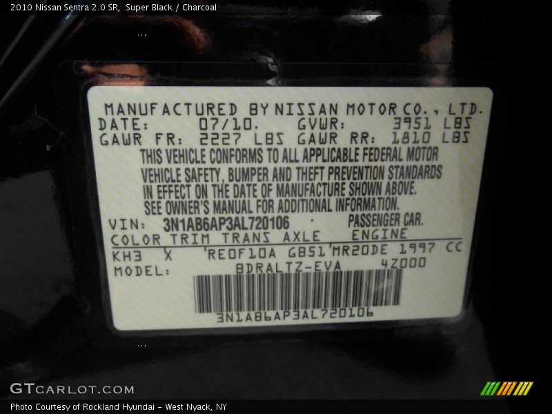 Super Black / Charcoal 2010 Nissan Sentra 2.0 SR