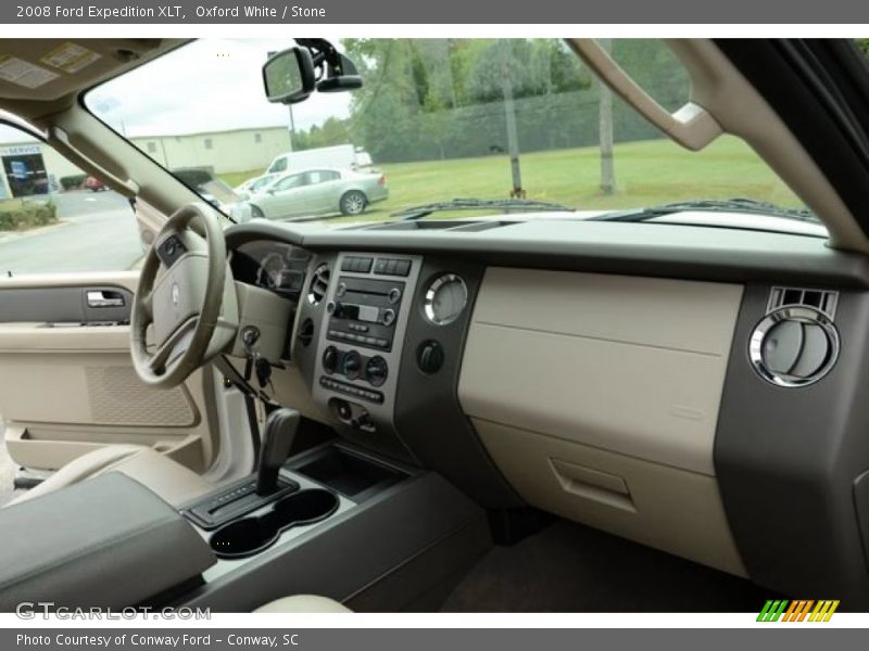 Oxford White / Stone 2008 Ford Expedition XLT