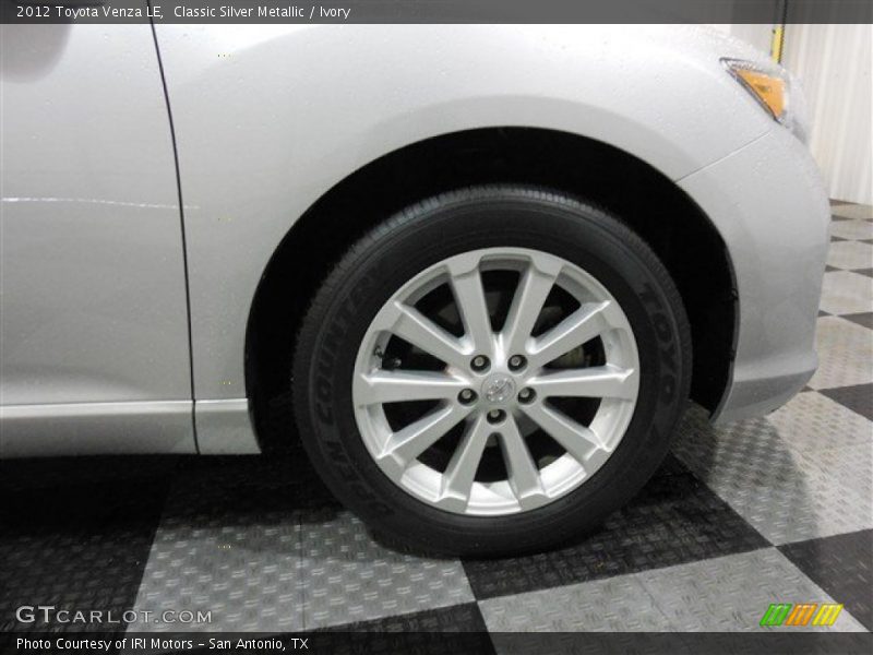 Classic Silver Metallic / Ivory 2012 Toyota Venza LE